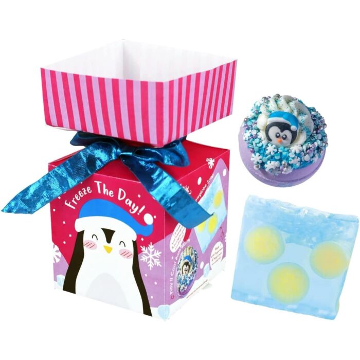 Bomb Cosmetics Freeze the Day Mini Bath Bomb Cracker Gift